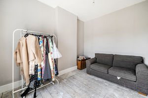 Bedroom- click for photo gallery
